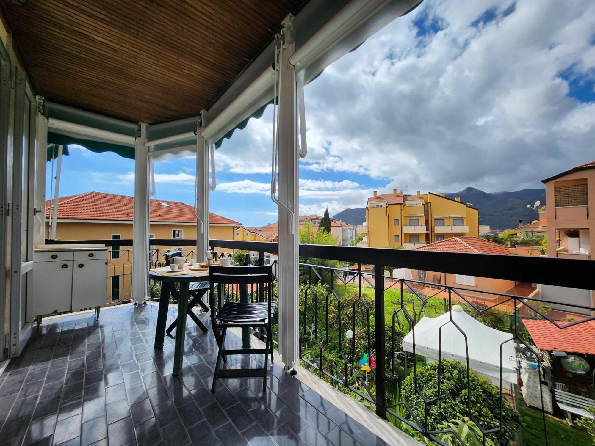 700m Dal Mare Bilocale Con A/c, Ampio Balcone E Wi-fi Apartment