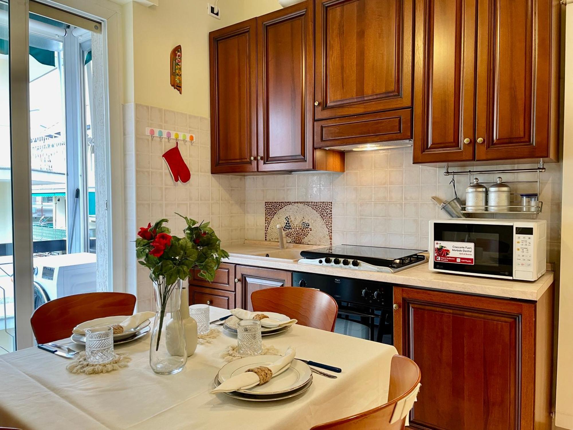 700m Dal Mare Bilocale Con A/c, Ampio Balcone E Wi-fi Loano