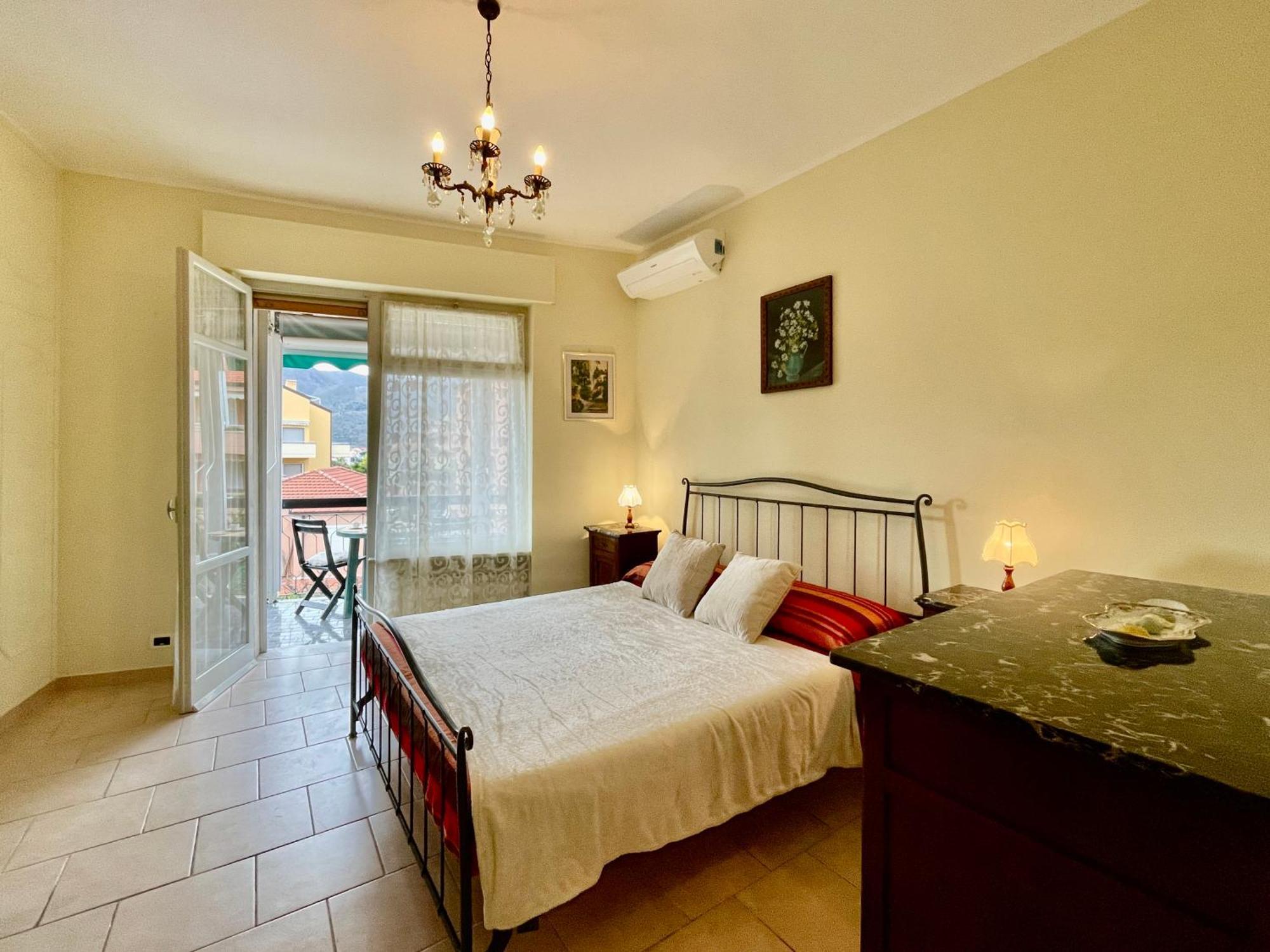 700m Dal Mare Bilocale Con A/c, Ampio Balcone E Wi-fi Apartment