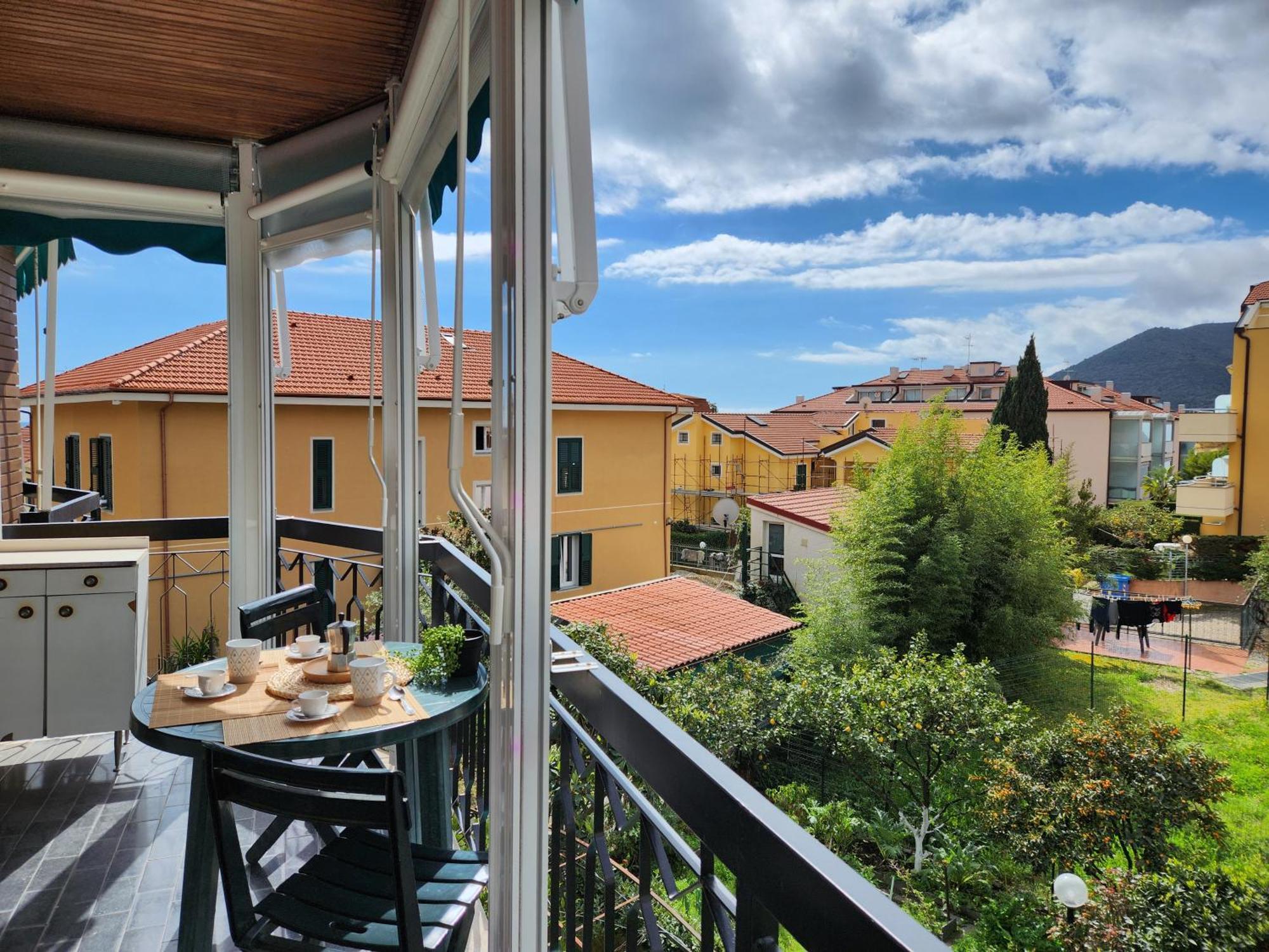 Apartment 700m Dal Mare Bilocale Con A/c, Ampio Balcone E Wi-fi